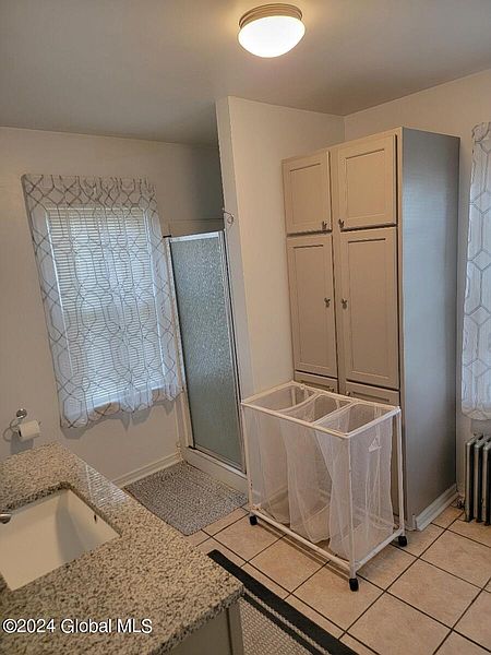 4th image of 2827 Wellington Avenue