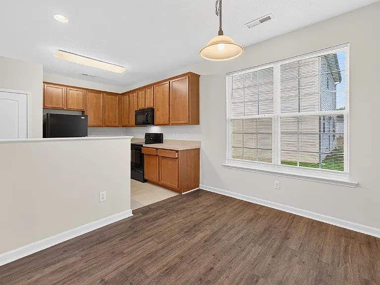 2325 Waverly Crossing Rd — Photo 17
