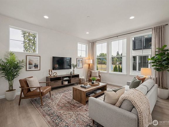 4th image of 12742 121st Street Ct E #104