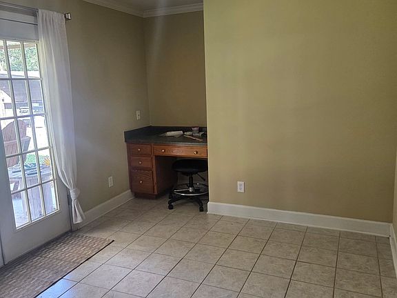 5th image of 5211 Field Dr