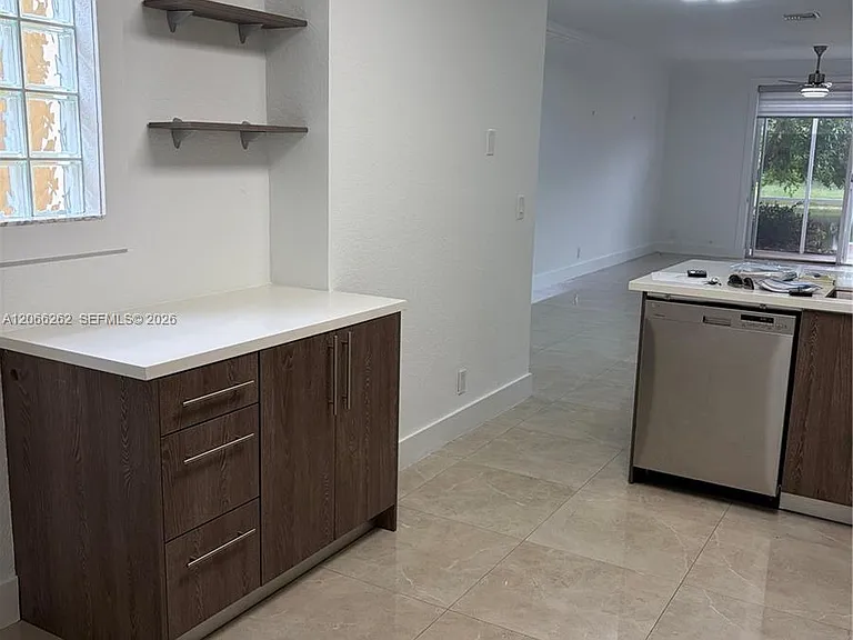 2578 Cordoba Bnd #2578 — Photo 7
