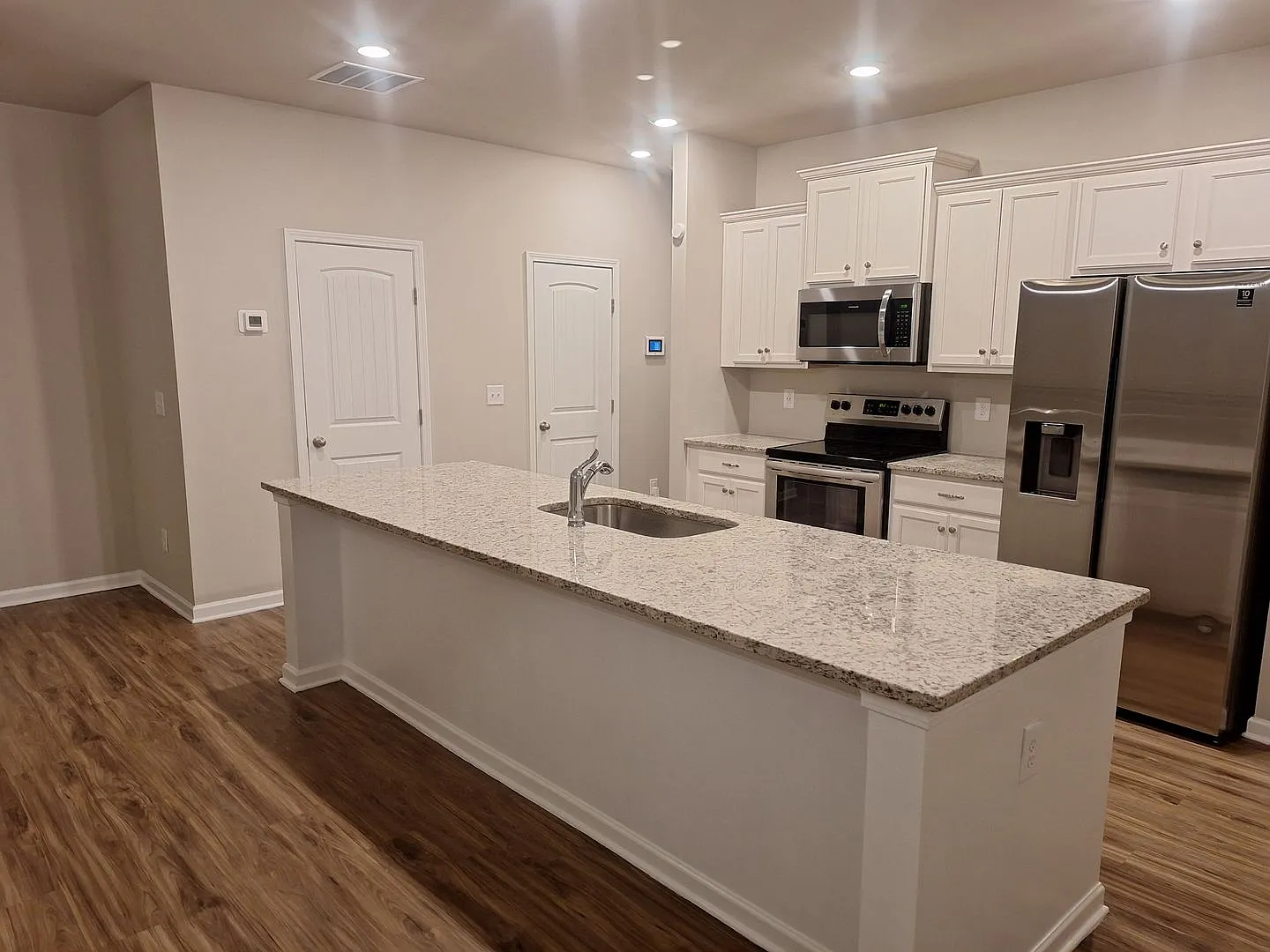 Pristine Single Family Home Minutes from DT Woodstock — Photo 4