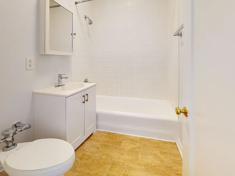 723 Ellis St #504 — Photo 8