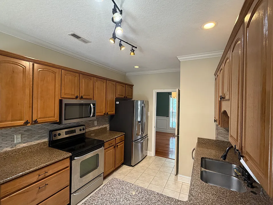 2807 Oakleigh Township Dr