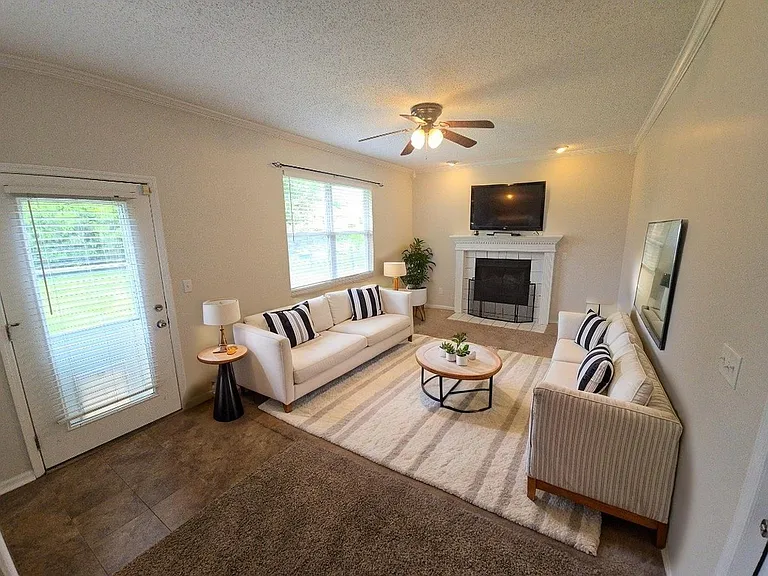 3054 Granny Smith Ln — Photo 3