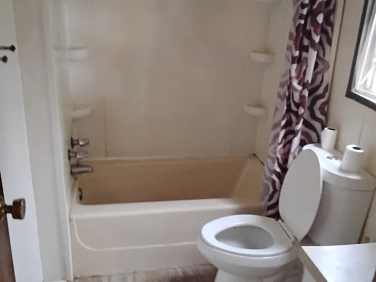 106 Bell St — Photo 3