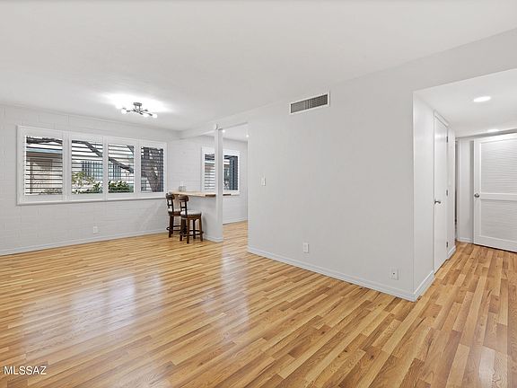 4th image of 8140 E Broadway Blvd #G-106
