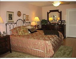5th image of 3822 Glen Oaks Manor Dr