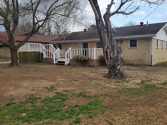 2nd image of 125 Oakman St