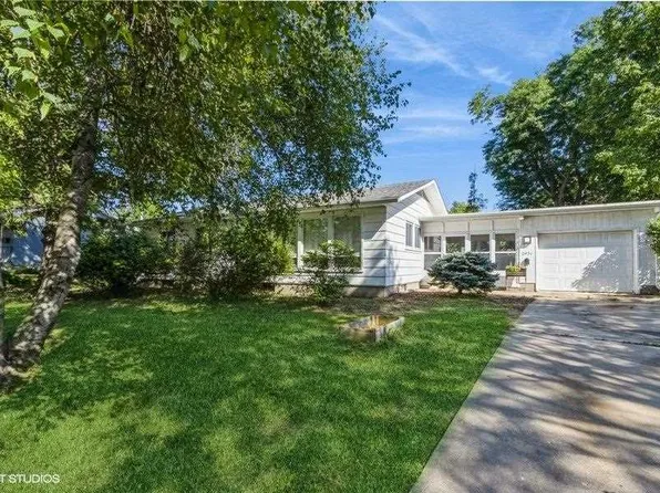 2431 Crestview Ave, Iowa City, IA 52245