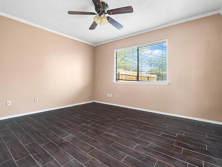 5202 Gawain Dr — Photo 13