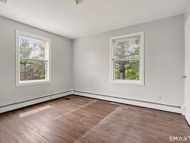 143 Highland Ave — Photo 15