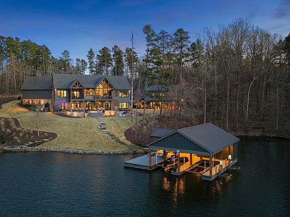 2nd image of 935 Estate Rd