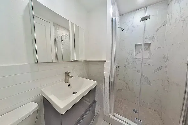 Rented by MOTION New York | media 19