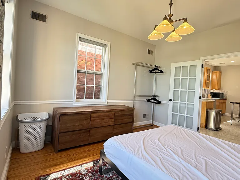 1118 F St NE #3 — Photo 15