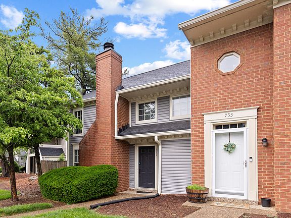 2nd image of 751 Yorkwood Pl