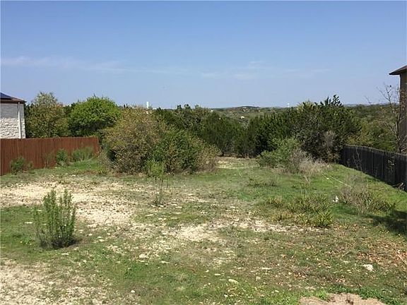 Many neighboring lots offer building challenges with canyons, steep hills and undeveloped roads. Thi