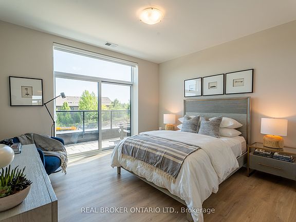 5th image of 1882 Gordon St #410