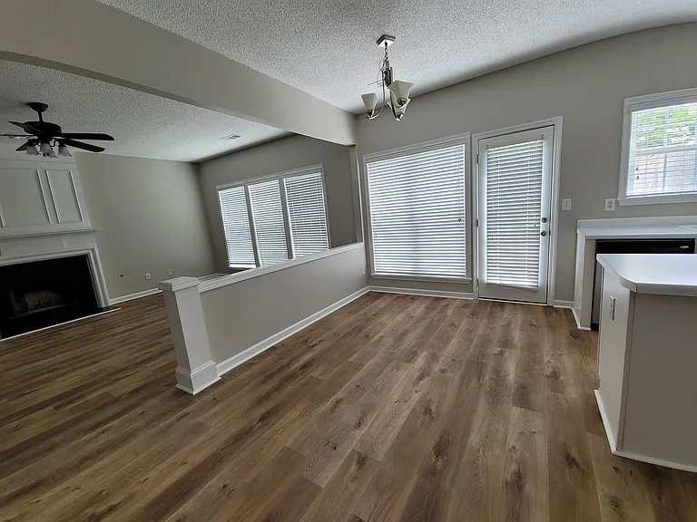 6035 Foxberry Ln — Photo 8