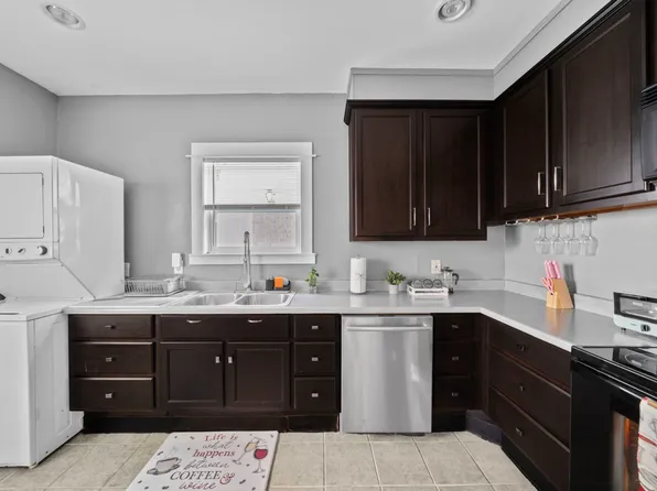 16 Delmar St #A, Houston, TX 77011