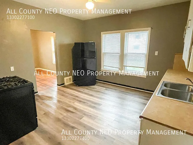 13305 Durkee Ave #DOWN — Photo 4