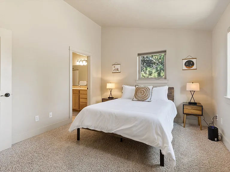 20184 Merriewood Ln — Photo 35