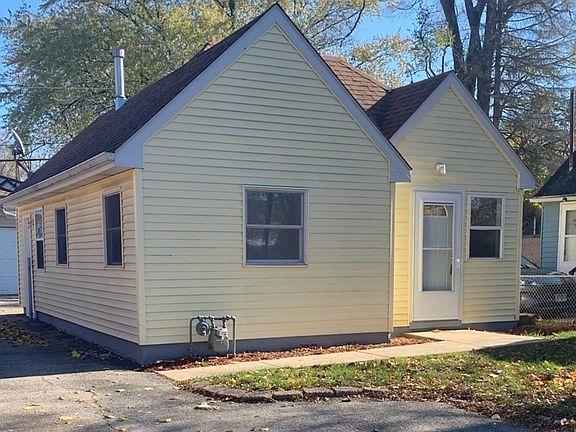 3rd image of 307 Highmoor Dr