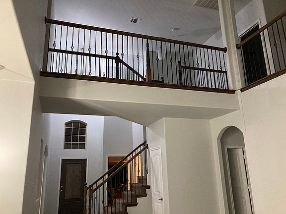 3rd image of 224 Cherry Springs Dr