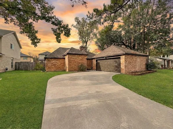 22915 River Birch Dr, Tomball, TX 77375