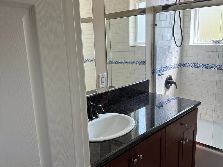 2071 Vista Del Mar Ave — Photo 20