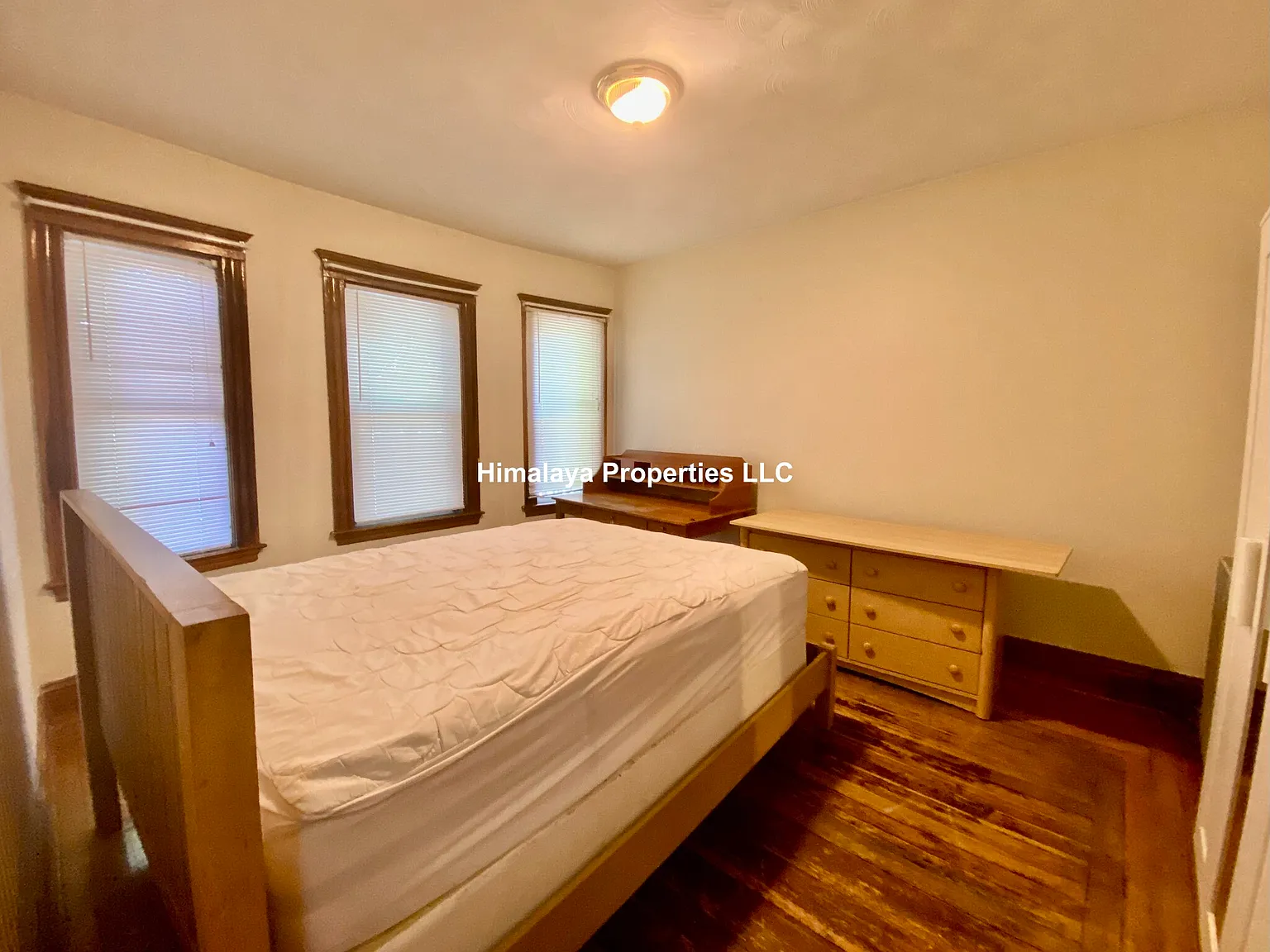 42 Bromfield Rd — Photo 4