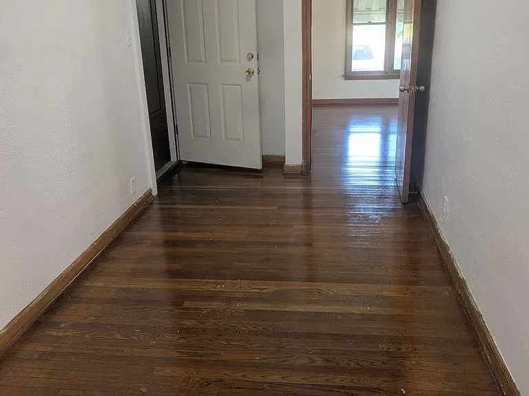 1951 N Summit St — Photo 11