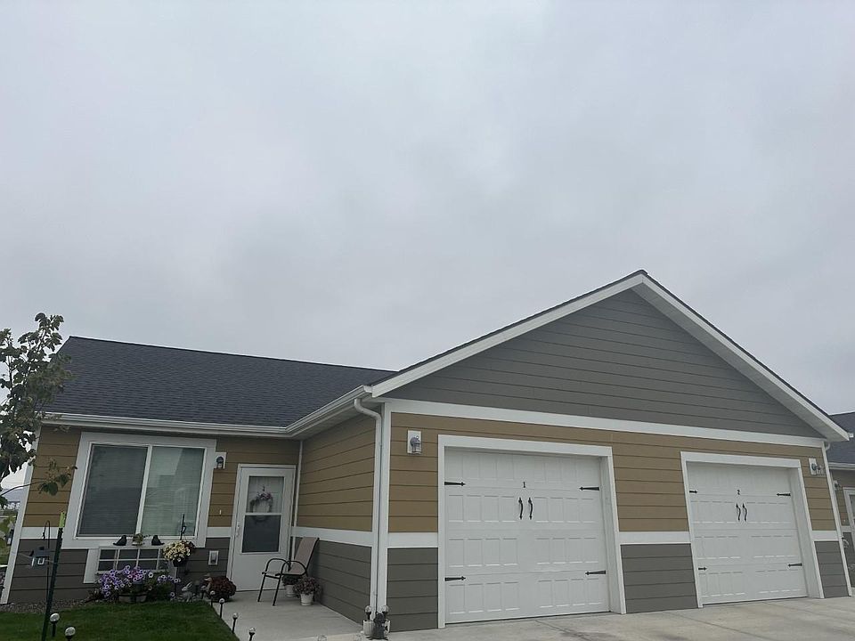 Single level patio home apartment with attached garage included at no additional charge