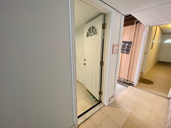 4th image of 230 Jules Ave #B