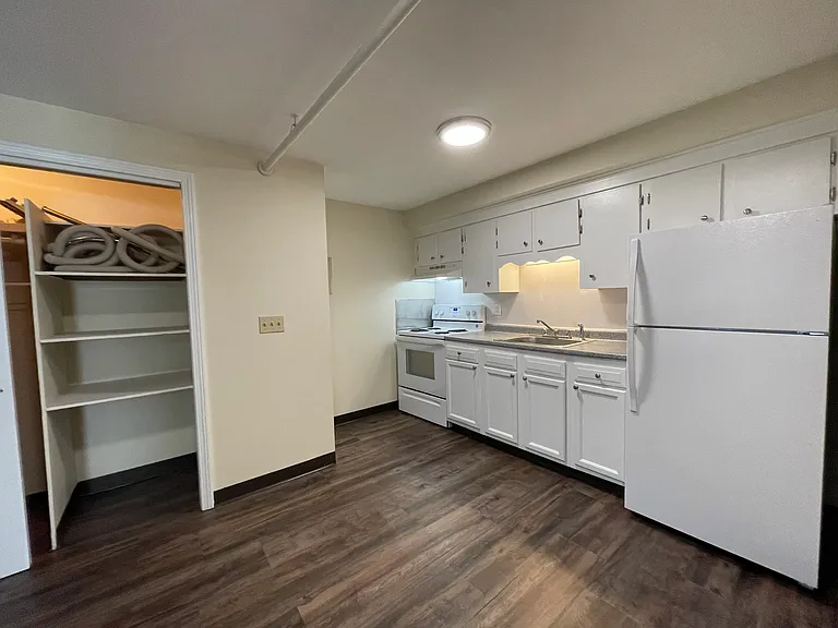 Highland Estates — Photo 19