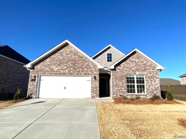 4127 Rockland Cir SE, Owens Cross Roads, AL 35763