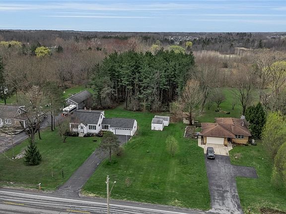 4th image of 3494 Bowen Rd