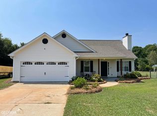 1024 Colvin Dr, Locust Grove, GA 30248