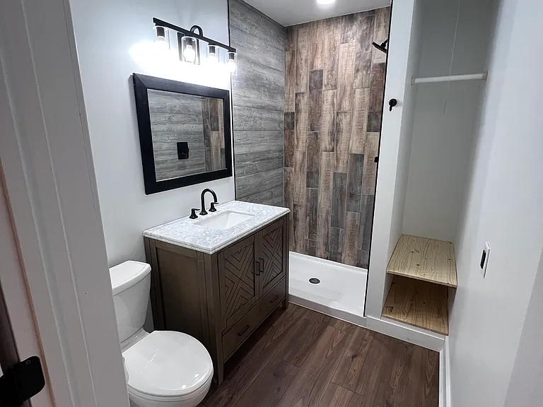 112 W Madison St — Photo 2