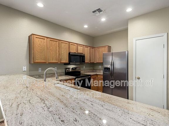 5th image of 7048 W Lincoln St