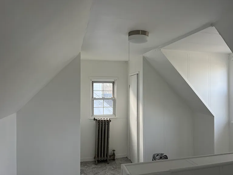 2419 Yorktown St — Photo 16