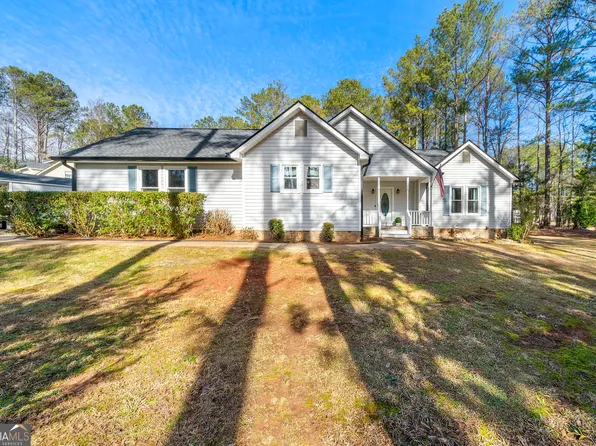 10 Oxford Pl, Sharpsburg, GA 30277