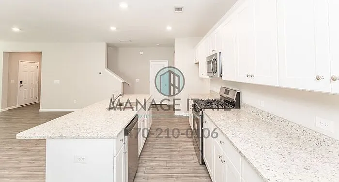 123 Peregrine Point — Photo 9