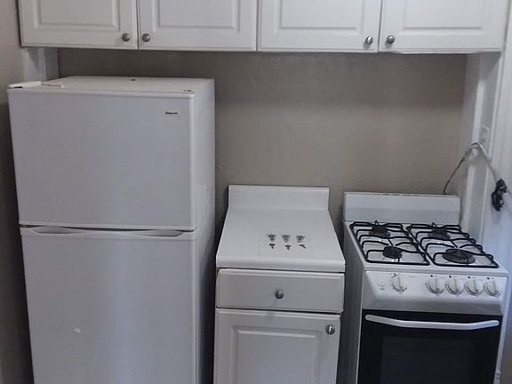 5th image of 1230 N Washington St APT 4