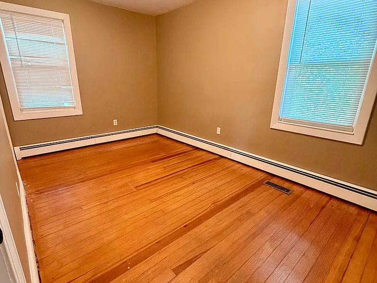 1561 Cranston St #1 — Photo 10