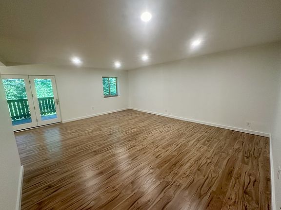 4th image of 3636 Taliluna Ave Unit 2