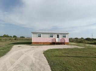 82 Mud Hen Ln, Port Lavaca, TX 77979