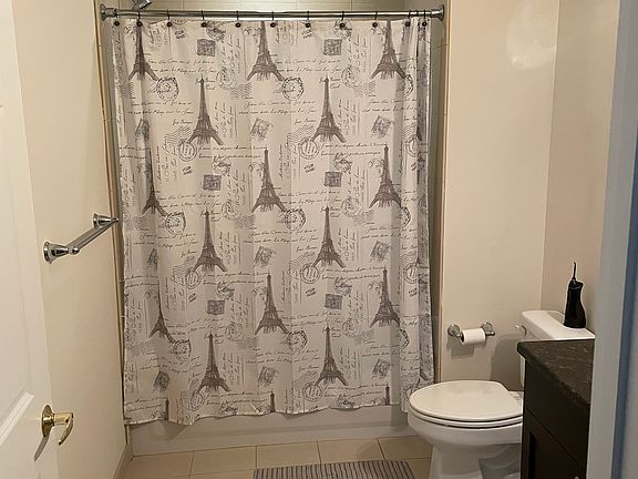 5th image of 1600 Arch St #1004