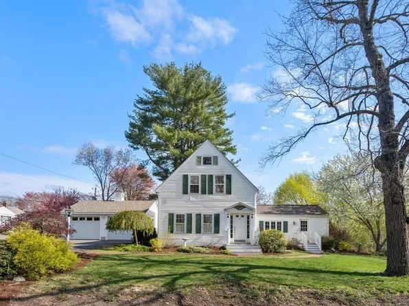 14 Meadow St, Norwood, MA 02062