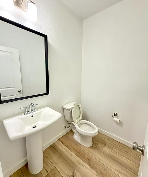 1752 Thornton Dr — Photo 5